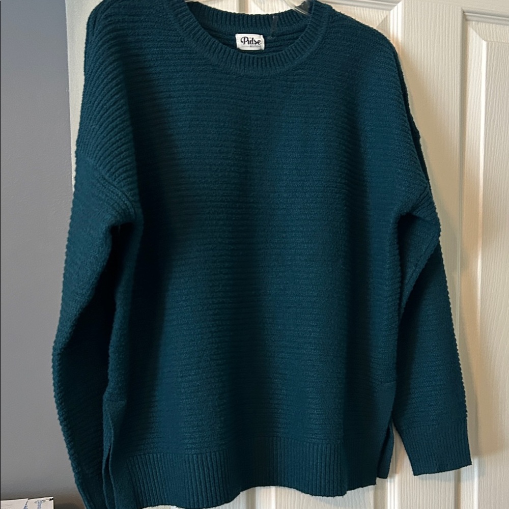 Pulse Women's Crewneck Sweater in Teal Green